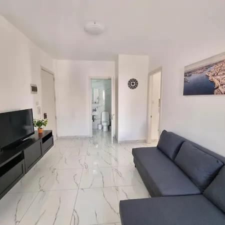 Bright 2-bedroom Near Promenade & Sliema Ferry To Valletta Apartament Gzira