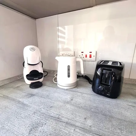 Bright 2-bedroom Near Promenade & Sliema Ferry To Valletta Apartment