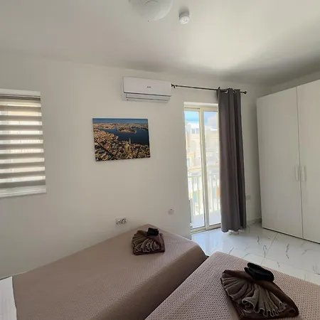 Apartament Bright 2-bedroom Near Promenade & Sliema Ferry To Valletta Gzira