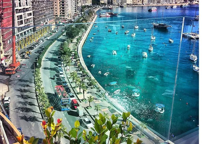 Apartament Bright 2-bedroom Near Promenade & Sliema Ferry To Valletta Gzira